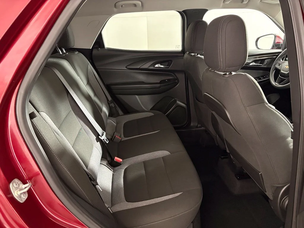 Used 2025 Crimson Metallic Chevrolet LT image 41