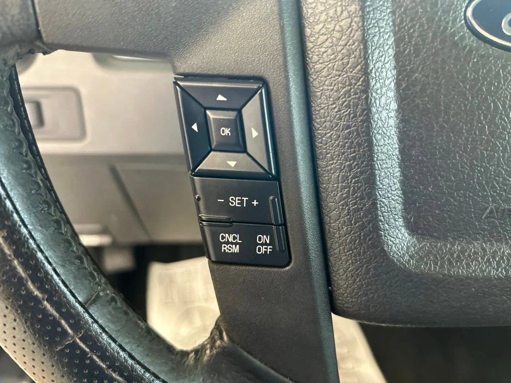 Used 2013 Black Ford XLT image 44