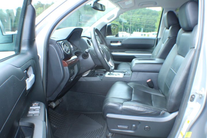 Used 2016 Silver Sky Metallic Toyota LTD image 9