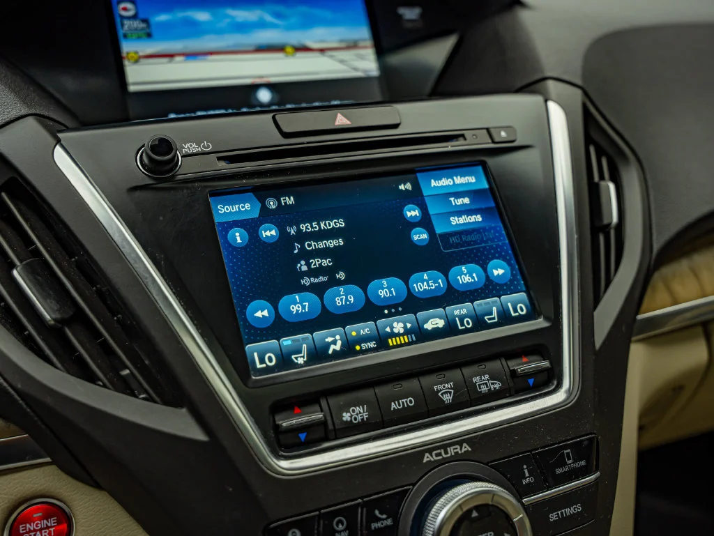 Used 2019 White Diamond Pearl Acura 3.5L Advance Package image 26