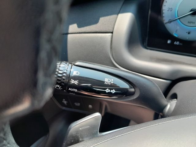 Used 2022 Silver Hyundai Limited image 16