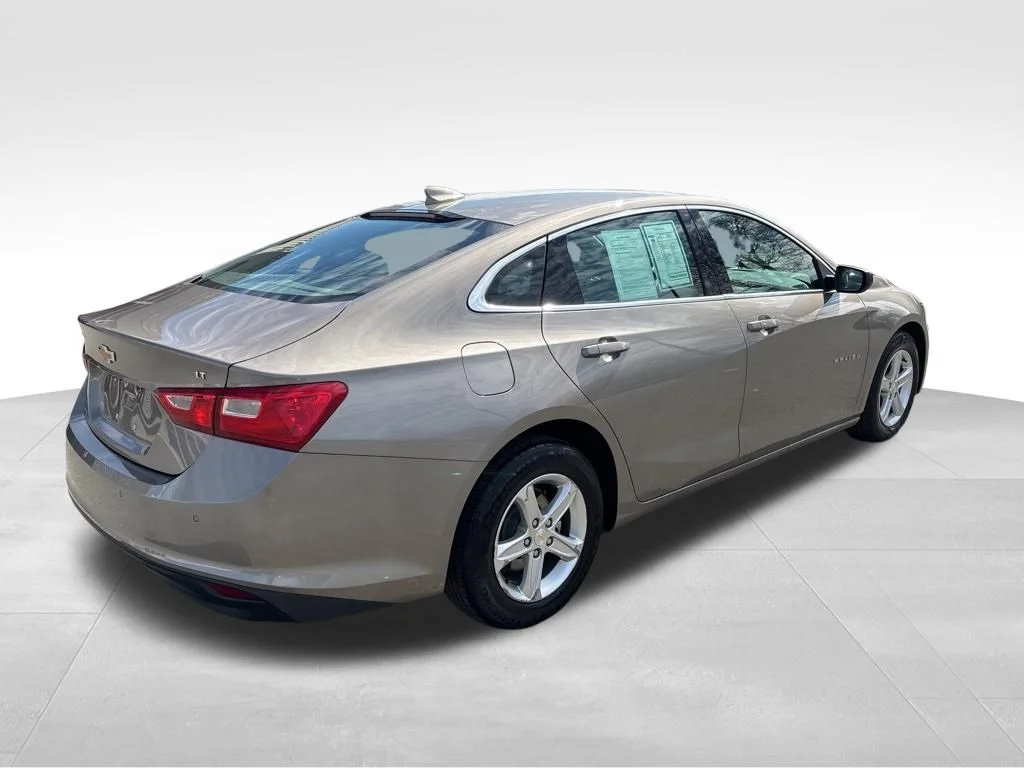 Used 2024 Gray Chevrolet LT image 5