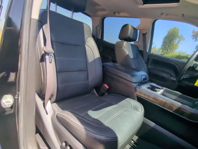 Used 2016 Black GMC Denali image 21