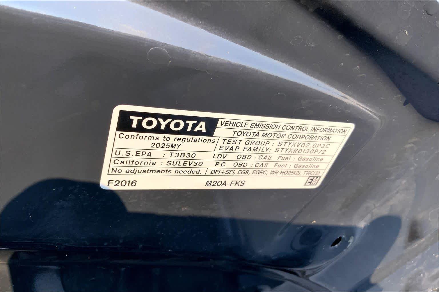 Used 2025 Underground Toyota LE image 33