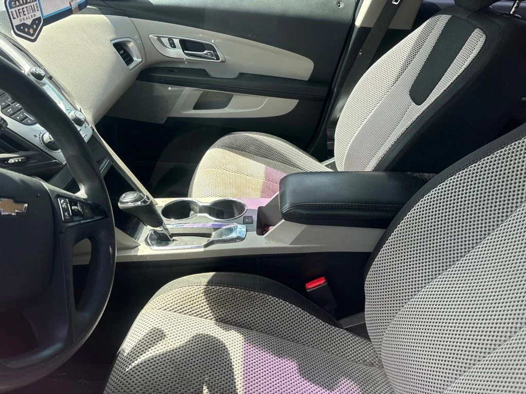 Used 2017 White Chevrolet LS image 18
