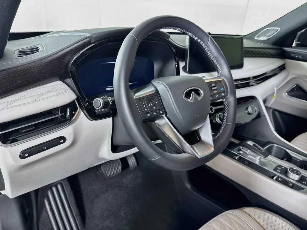 Certified Used 2026 Black INFINITI Autograph image 12