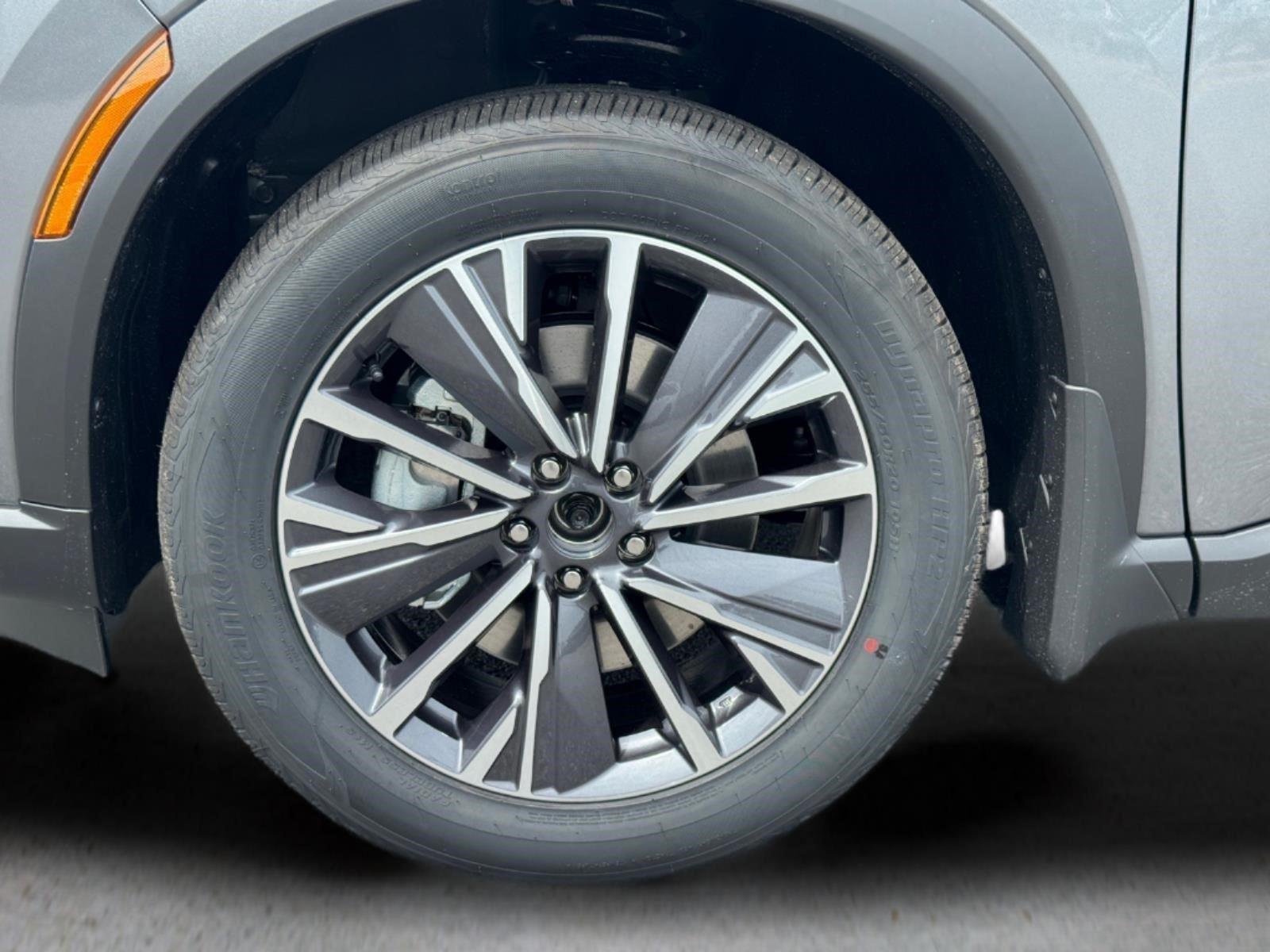New 2027 GRAPHITE SHADOW INFINITI Luxe FWD image 9