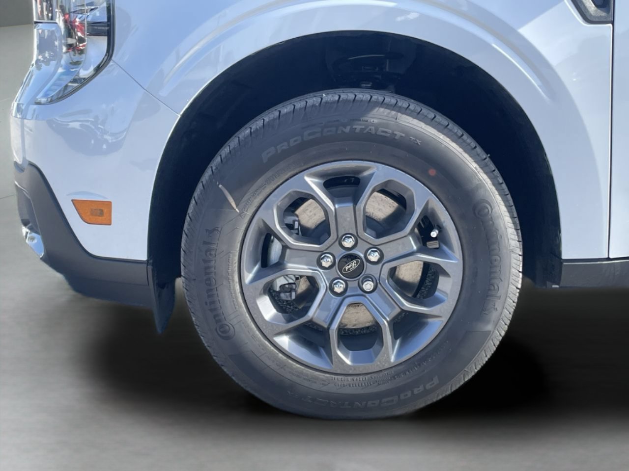 New 2026 Space White Metallic Ford XLT image 30