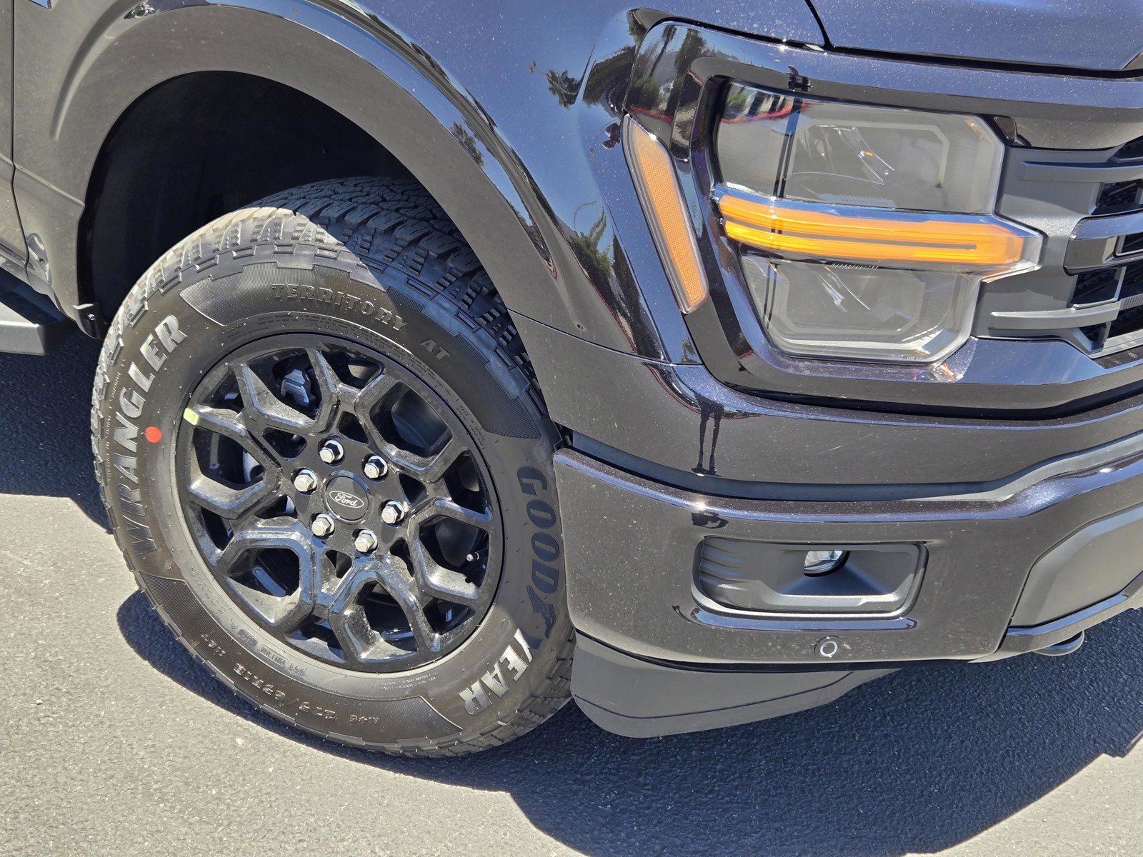 New 2026 Agate Black Metallic Ford XLT image 6