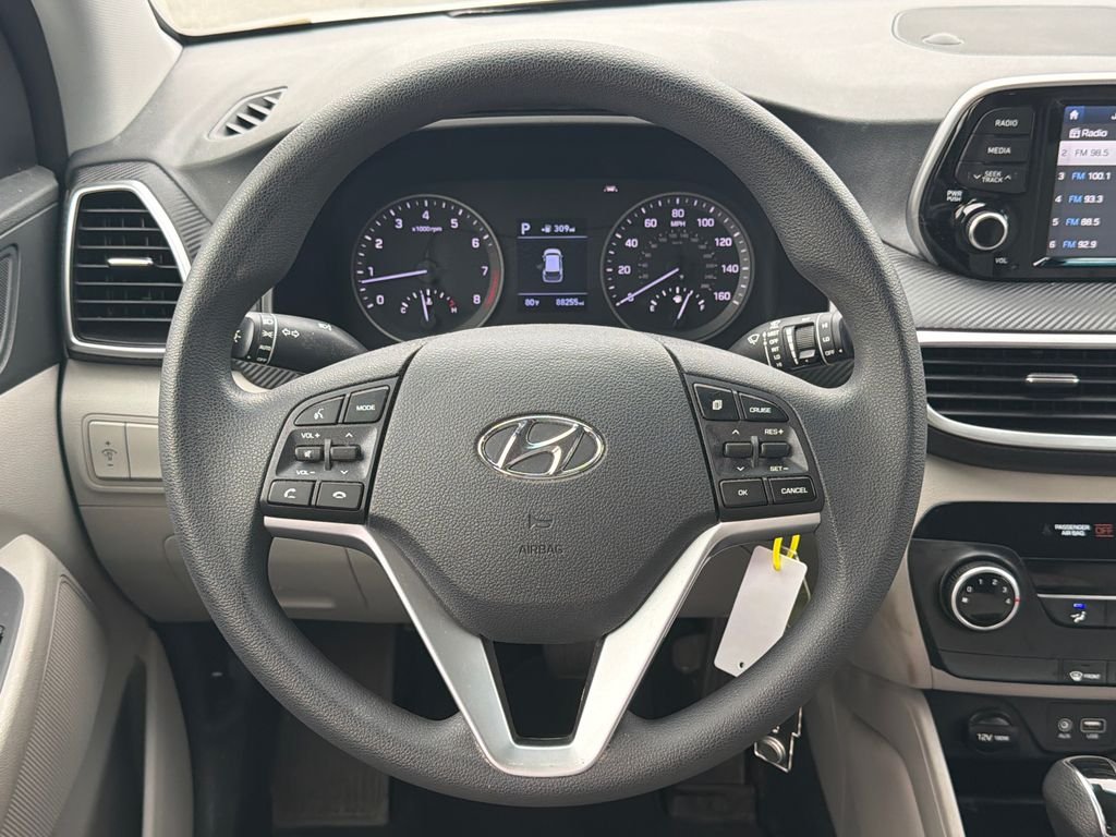 Used 2019 Silver Hyundai SE image 23