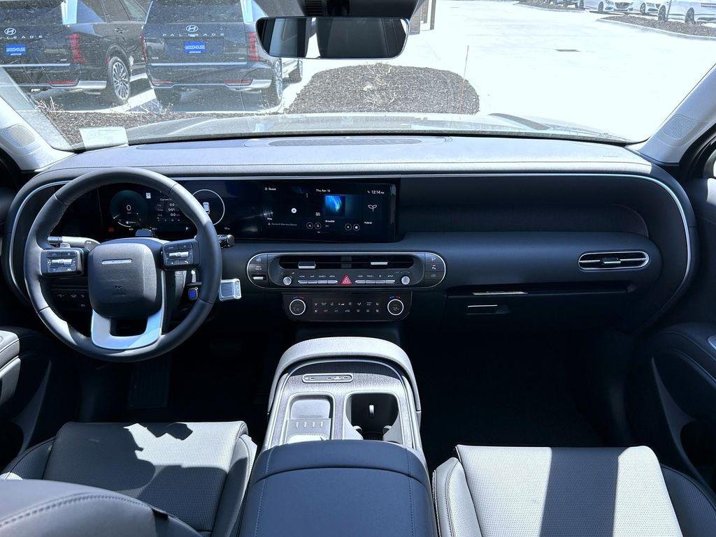 New 2026 Black Hyundai SEL Premium 7P image 12