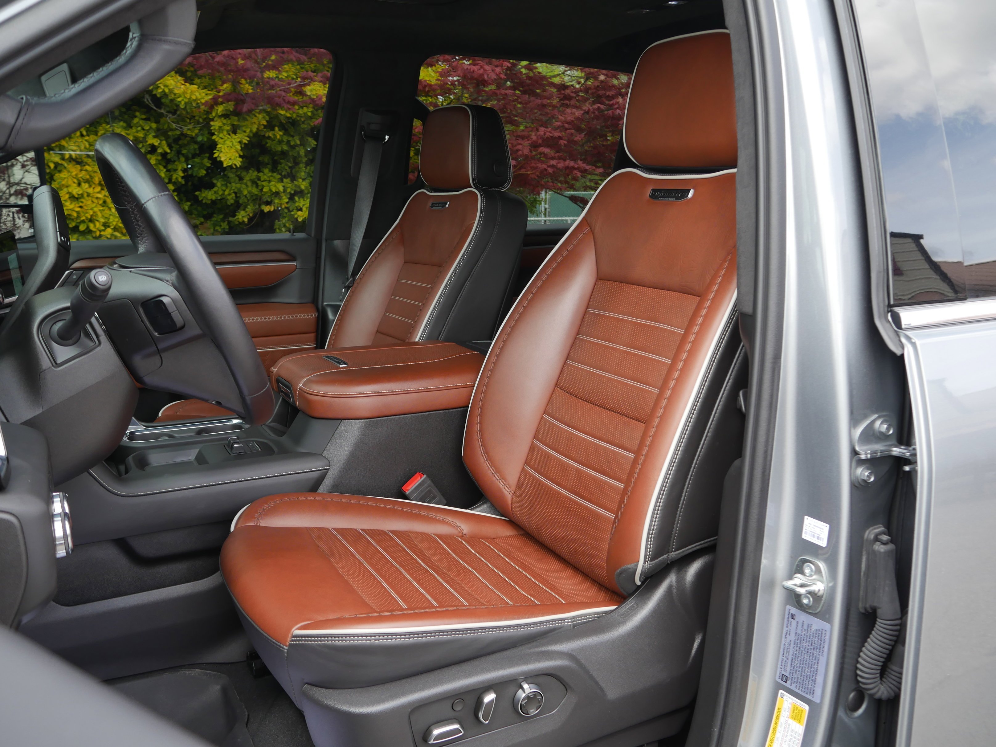 Used 2025 Sterling GMC Denali Ultimate image 38