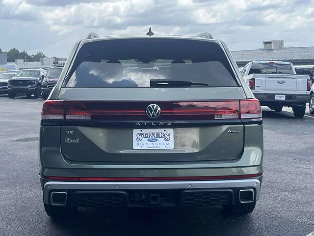 Certified Used 2024 Green Volkswagen 2.0T Peak Edition SE w/Technology image 5