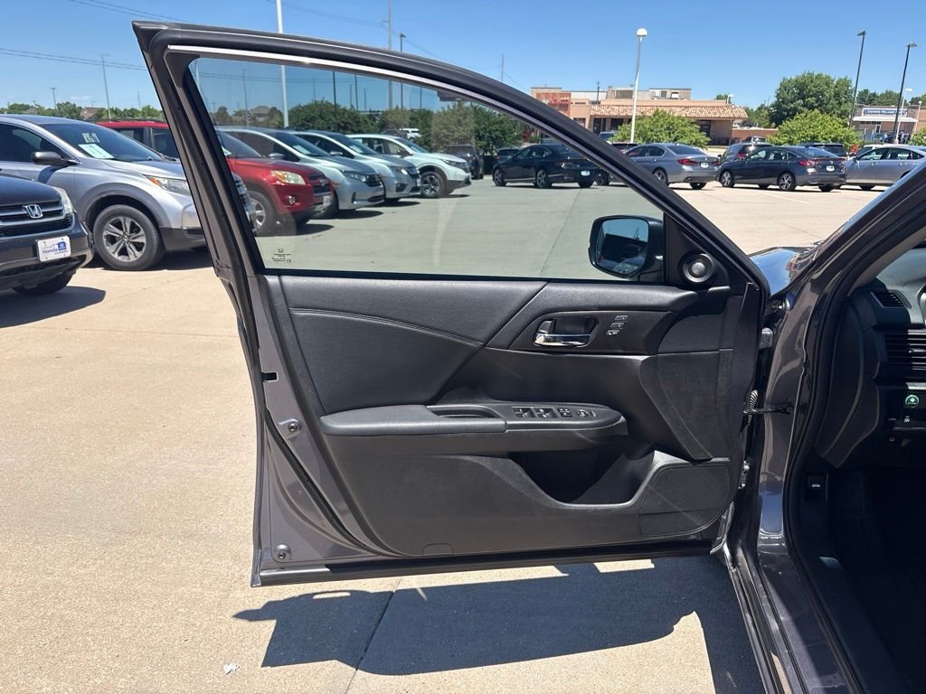 Used 2014 Gray Honda EX-L image 9