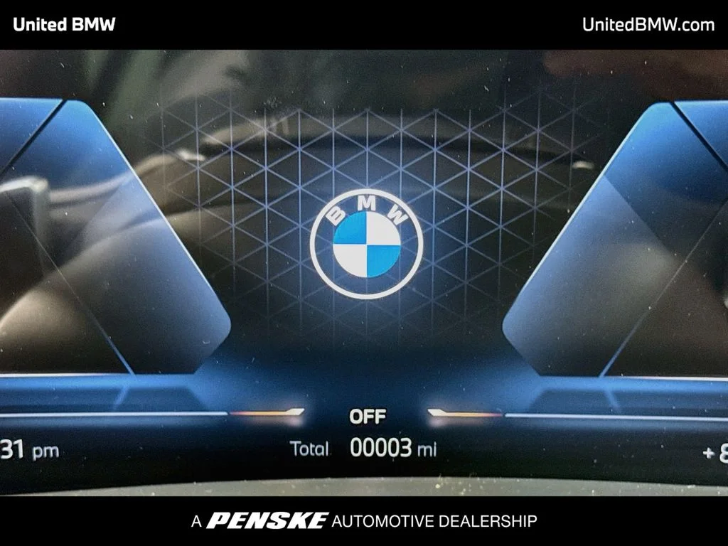 New 2026 Alpine White BMW sDrive40i image 7