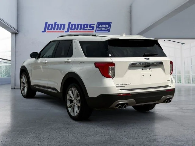 Used 2023 White Metallic Ford Platinum image 3