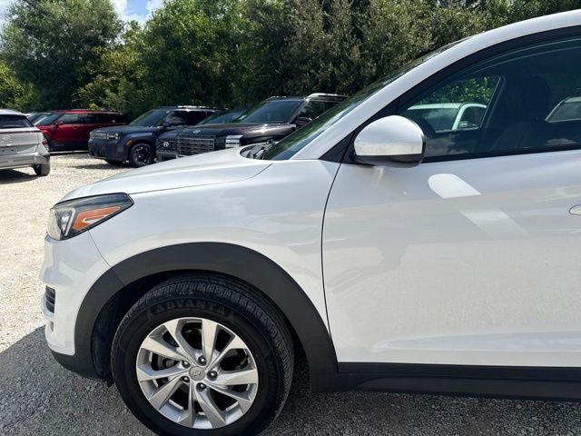 Used 2021 White Hyundai SE image 10