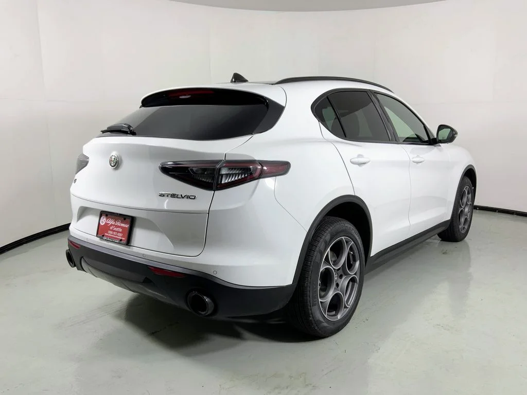New 2025 Milano White Exterior Paint Alfa Romeo Ti image 2