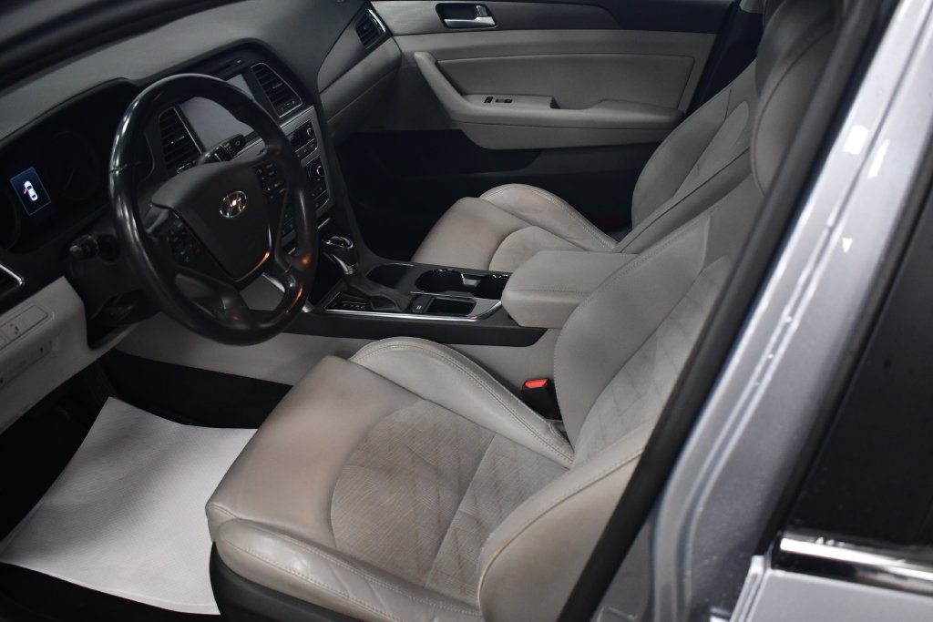 Used 2015 Shale Gray Metallic Hyundai Sport image 6