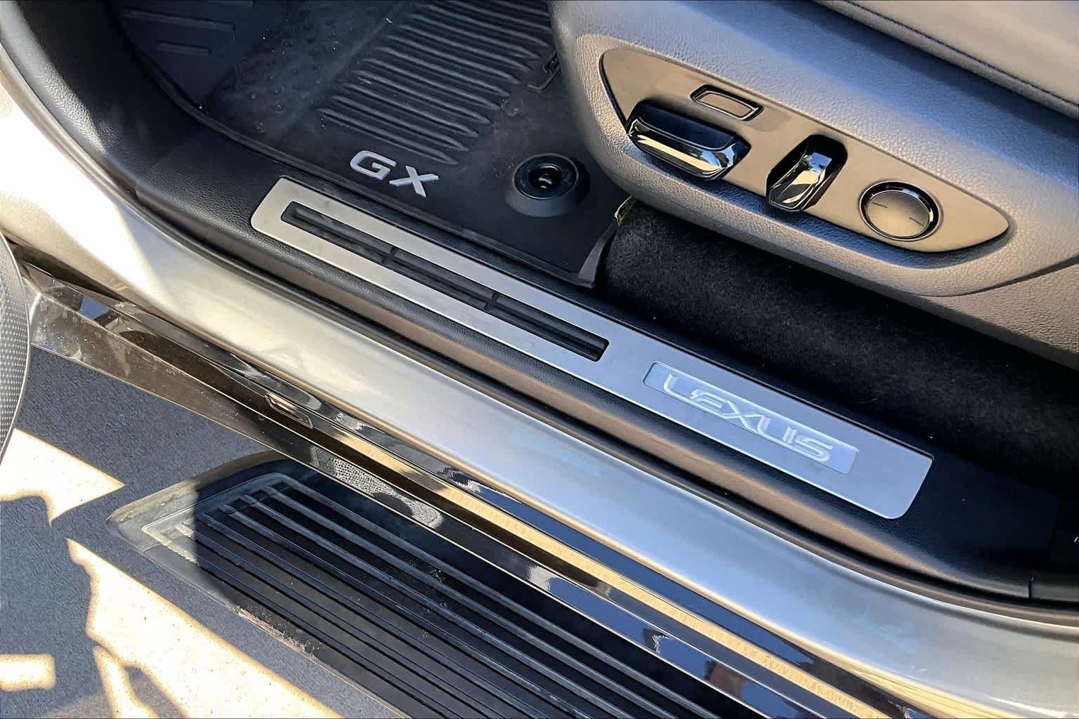 Used 2025 Atomic Silver Lexus Luxury+ image 67