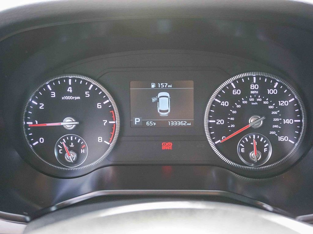 Used 2020 White Kia LX image 21