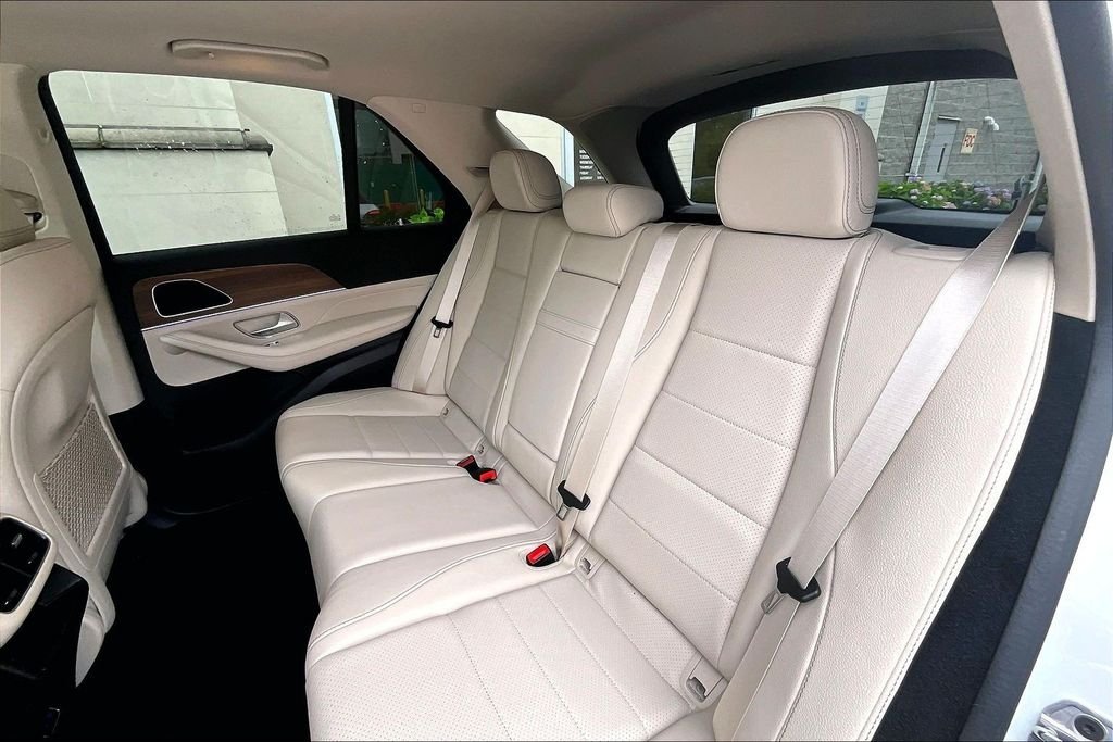 Certified Used 2025 White Mercedes-Benz GLE 350 image 28
