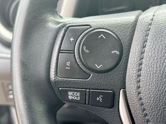 Used 2018 Silver Toyota XLE image 42