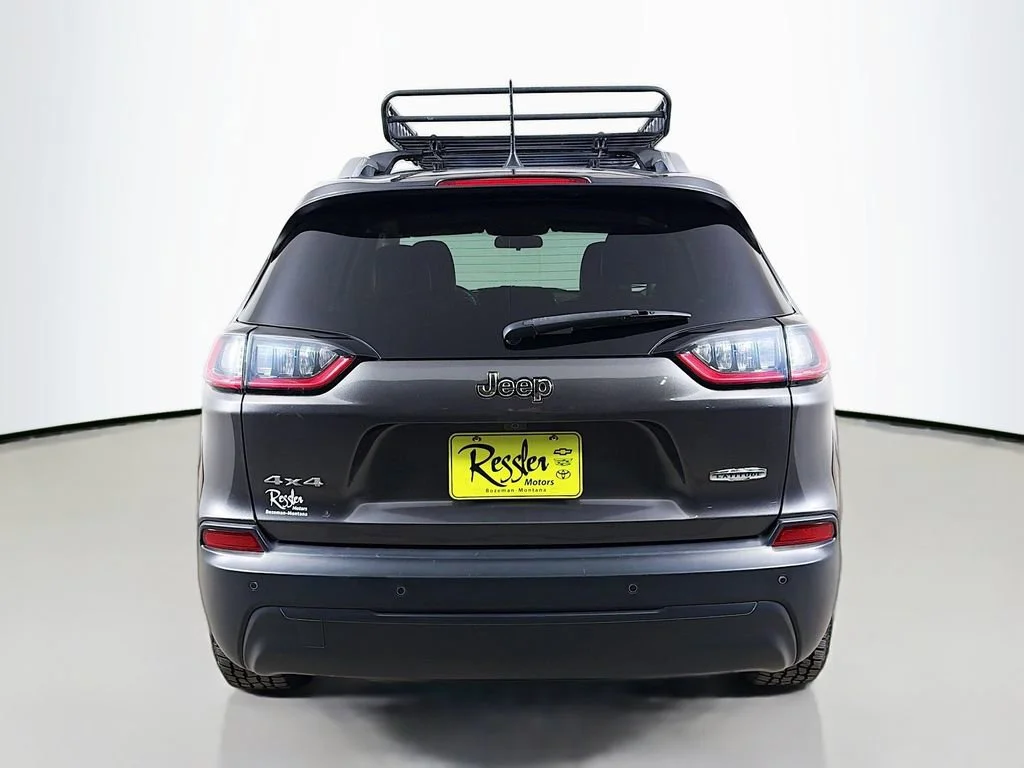 Used 2019  Jeep Latitude Plus image 7