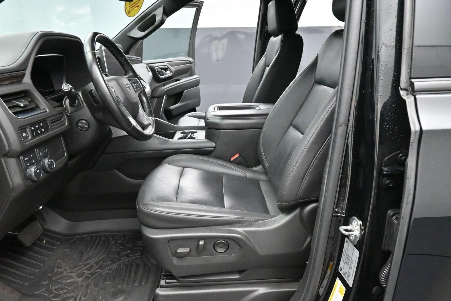 Used 2024 Black Chevrolet Z71 image 15