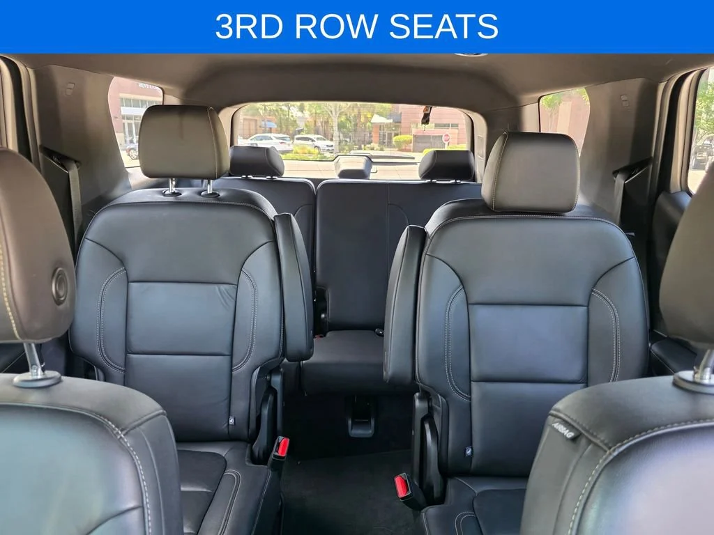 Used 2023 Iridescent Pearl Tricoat Chevrolet LT Leather image 27