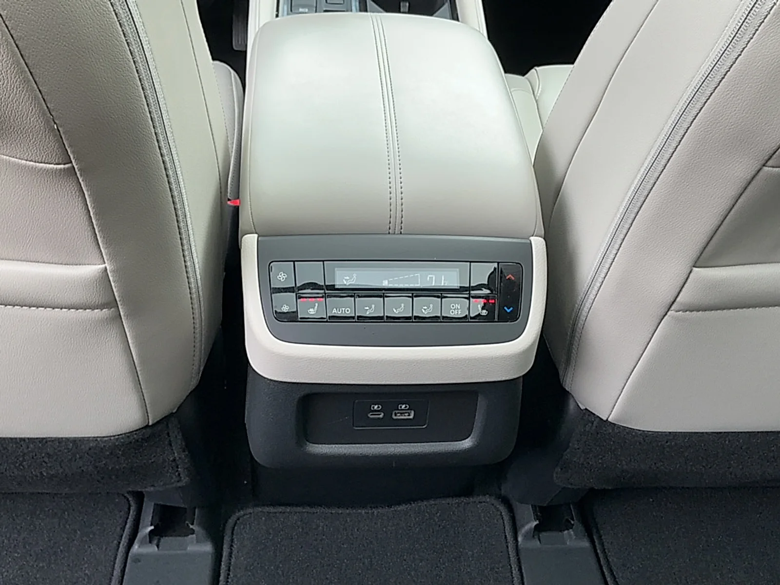 Used 2023 Super Black Nissan SL FWD image 17