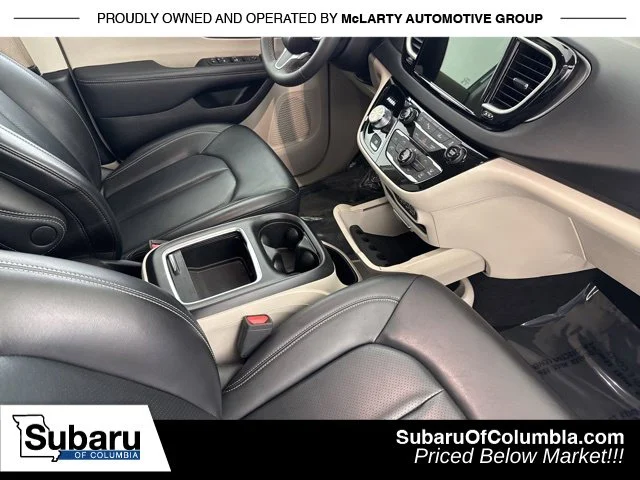 Used 2023 White Chrysler Touring L image 25