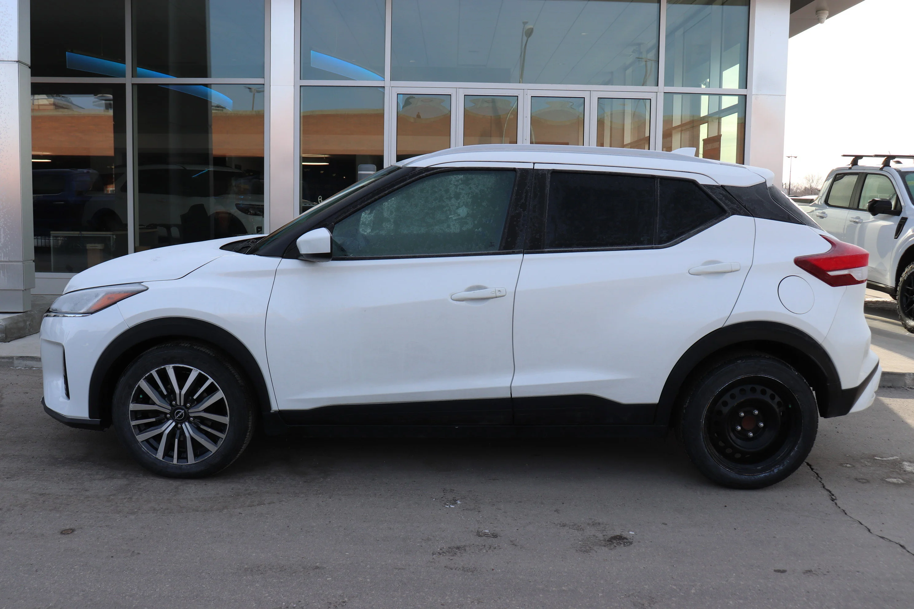 Certified Used 2022 White Nissan SV image 3