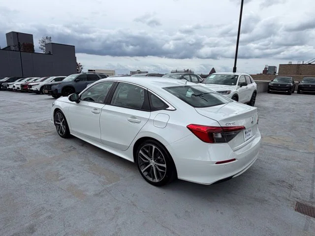 Used 2024 White Honda Touring image 5