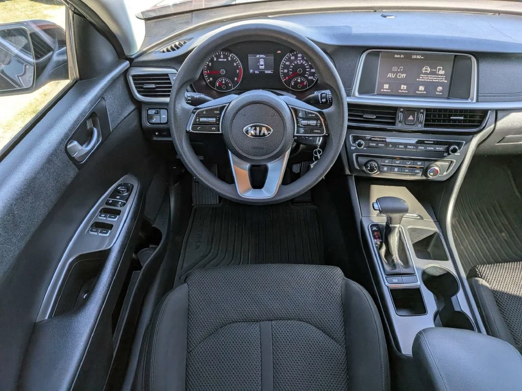 Used 2020 Purple Kia LX image 13