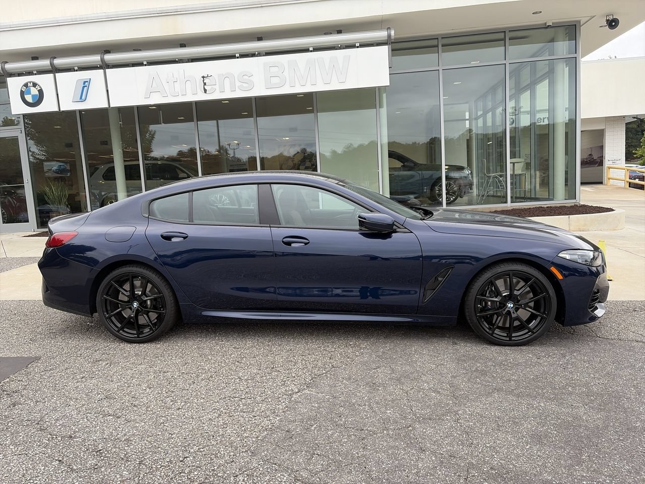 2026 BMW 8 Series 840i - Photo 9