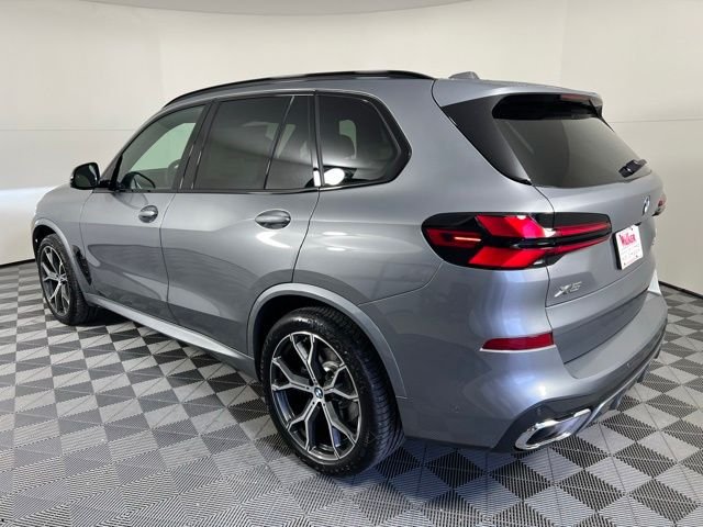 New 2026 Gray BMW xDrive40i image 5