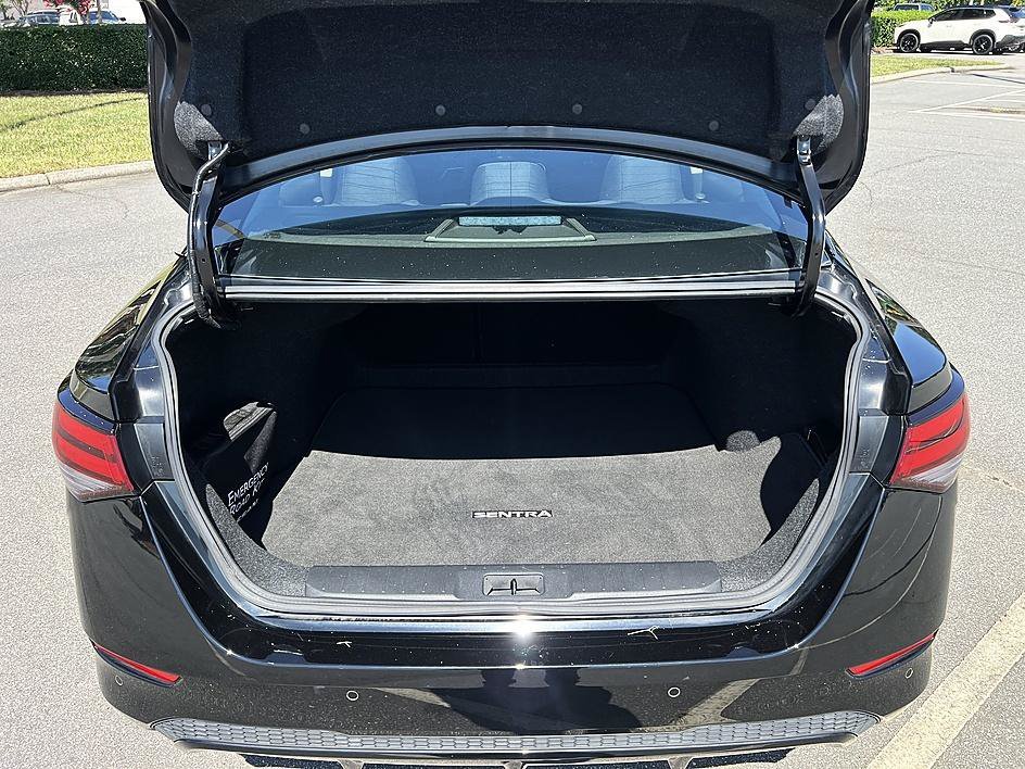 Used 2020 Super Black Nissan SV image 15
