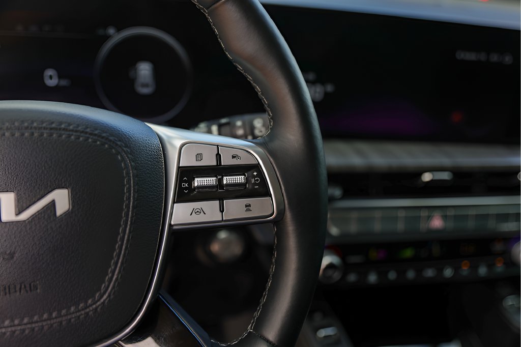 2025 Kia Telluride SX - Photo 15