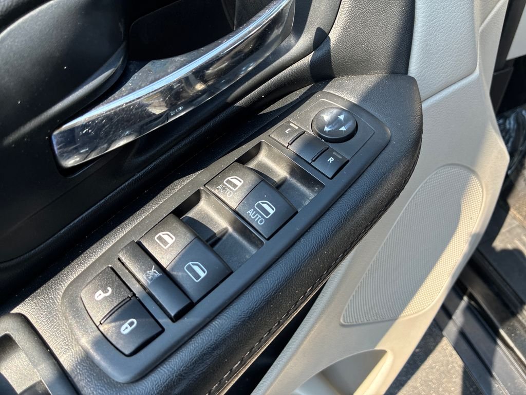 Used 2017 Black Dodge SE image 10