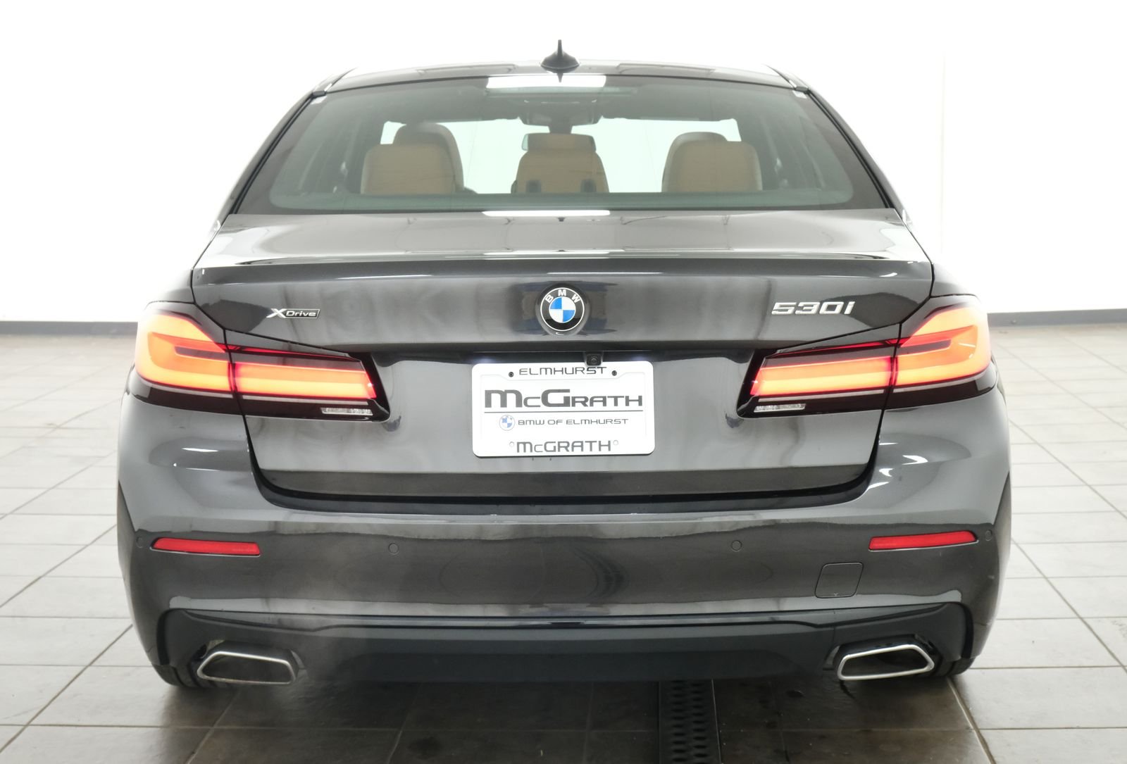 Used 2023 Dark Graphite Metallic BMW 530i xDrive image 4