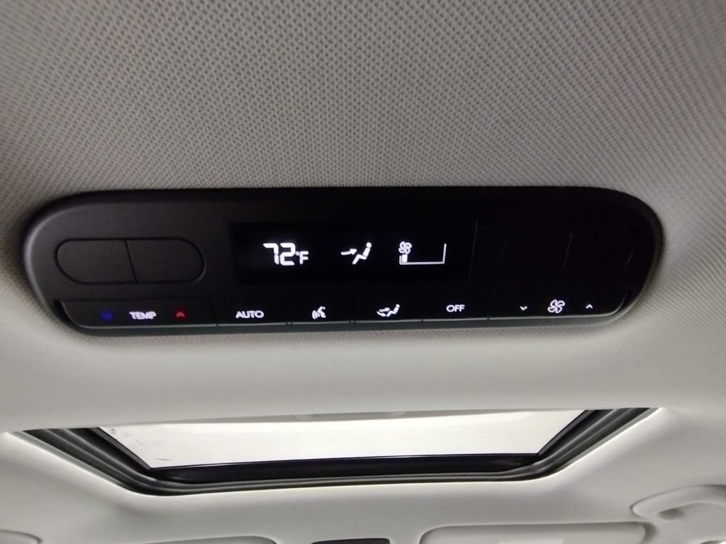 Used 2026 White Hyundai SEL Convenience image 40