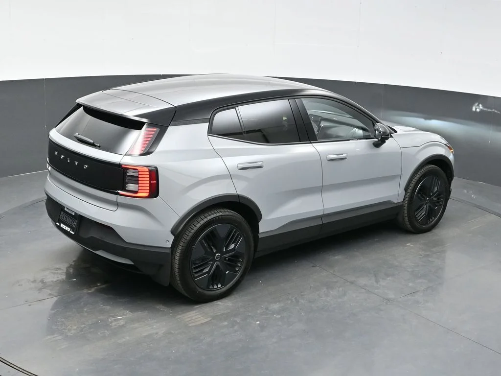 New 2026 Vapour Grey Volvo Twin Motor Cross Country Ultra image 38