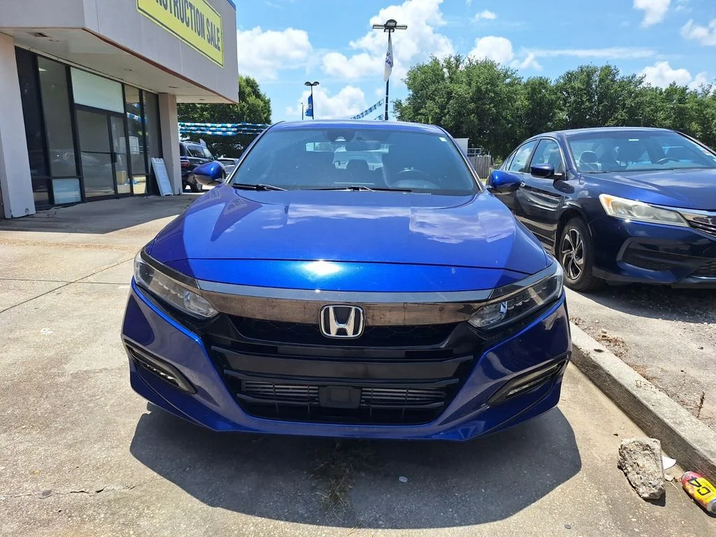 Certified Used 2018 Still Night Pearl Honda Sport image 2