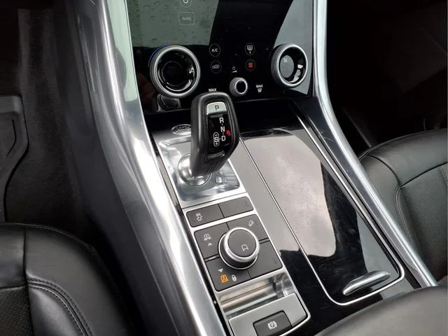 Used 2020 White Land Rover HSE image 21