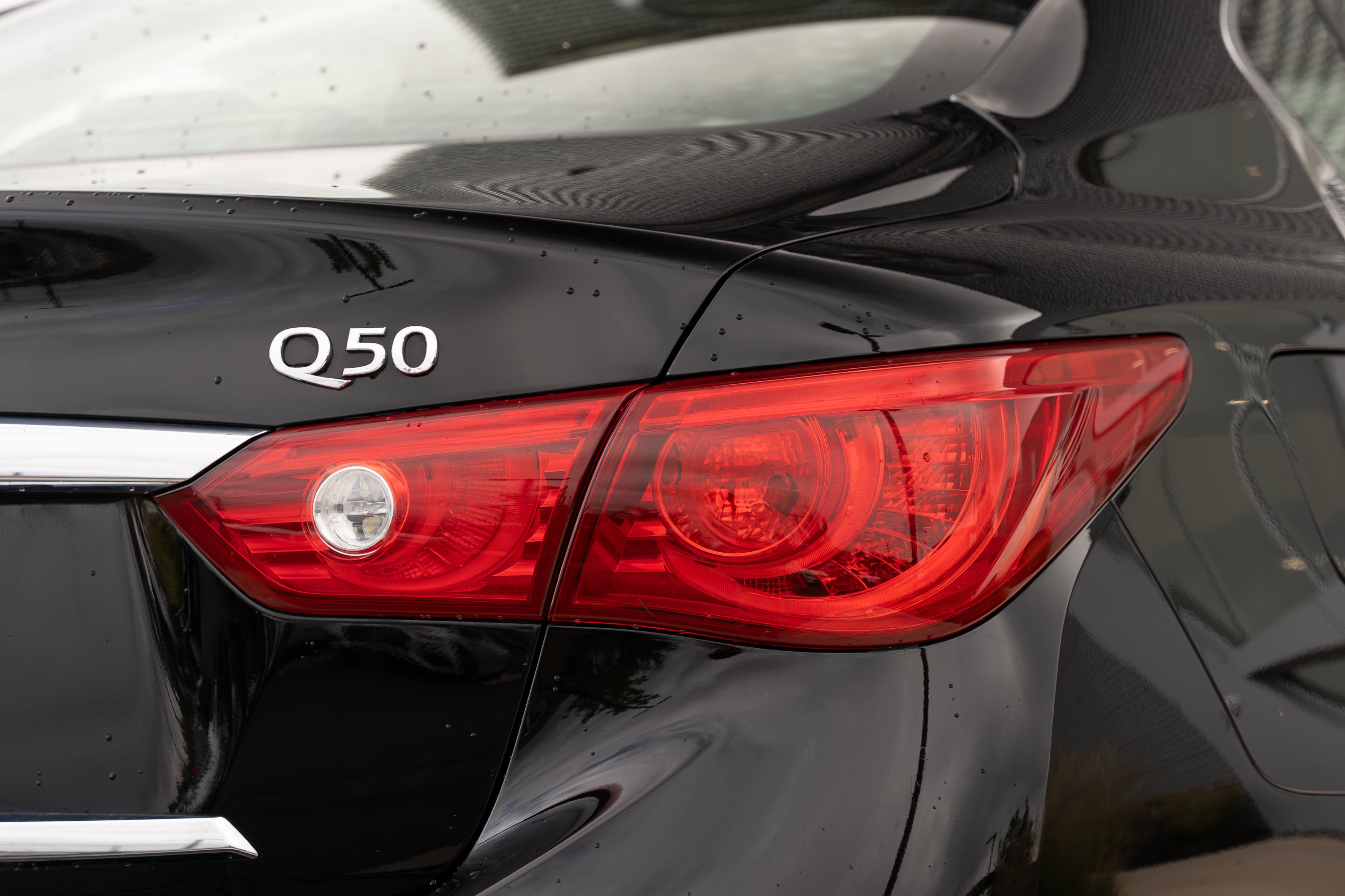 Used 2014 Black Obsidian INFINITI Premium image 26