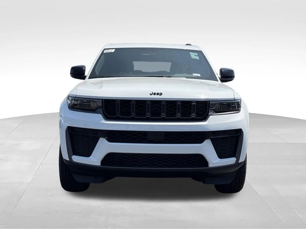 New 2026 Bright White Clear-Coat Exterior Paint Jeep Altitude image 3