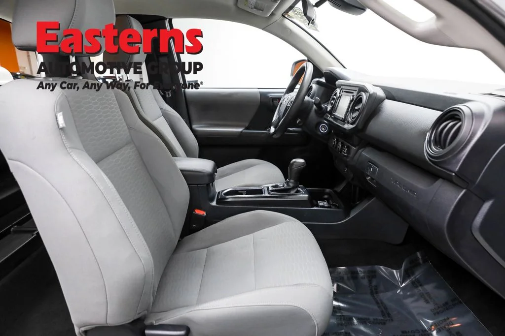 Used 2019 White Toyota SR image 22