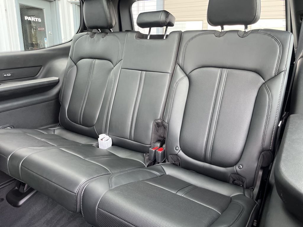 New 2026 High Gloss Black Exterior Paint Jeep Limited Reserve image 43