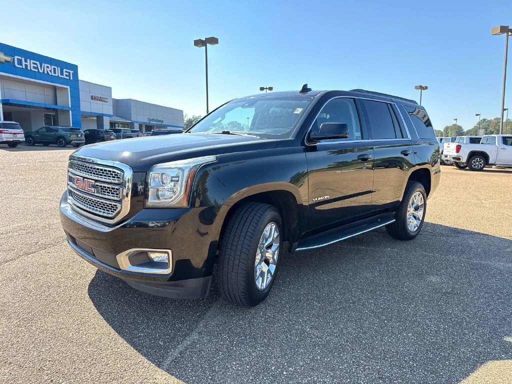 Used 2017 Black GMC SLT image 3